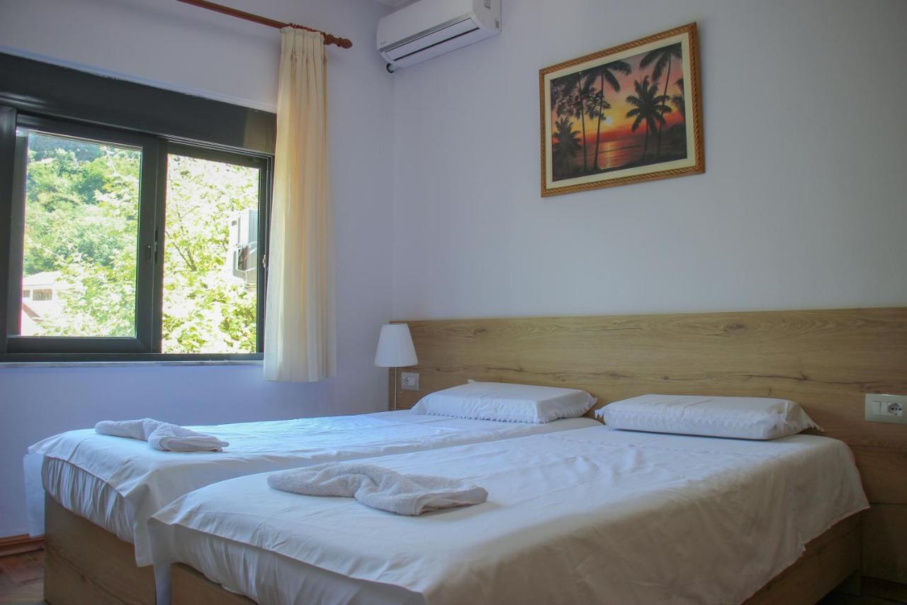 Ballo Apartments Gjirokastër 外观 照片