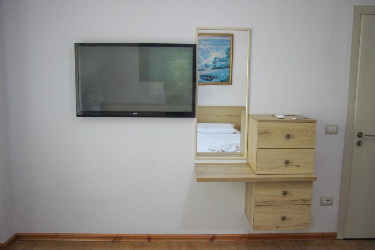 Ballo Apartments Gjirokastër 外观 照片