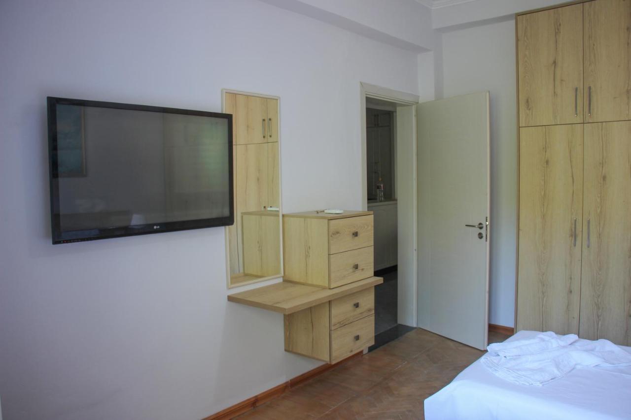 Ballo Apartments Gjirokastër 外观 照片